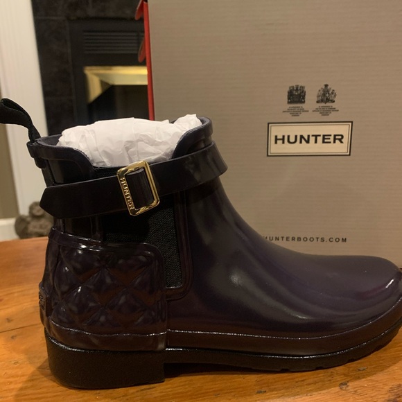 Hunter Shoes - HUNTER new ankle boot size 9 Aubergine quilted